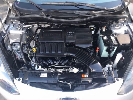 Mazda Demio Carros en venta