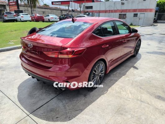 Hyundai Elantra Carros en venta