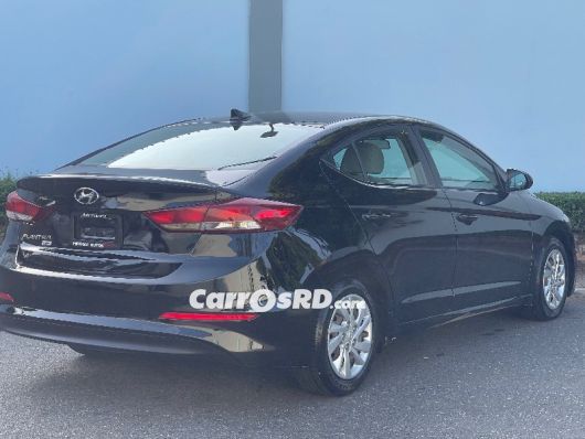 Hyundai Elantra Carros en venta