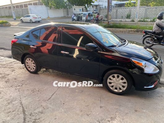 Nissan Versa Carros en venta