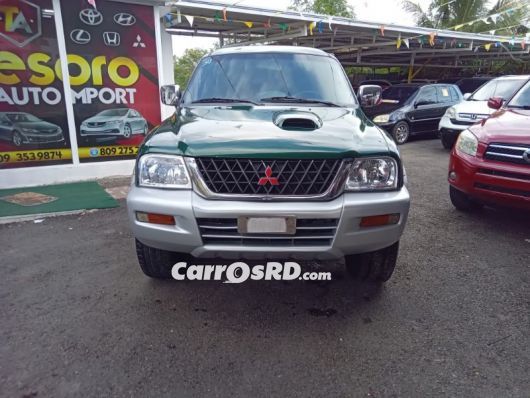 Mitsubishi L200 Camioneta en venta