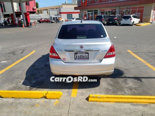 Nissan Tiida Carros en venta