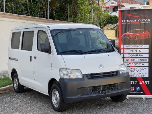 Toyota Town Ace Basico