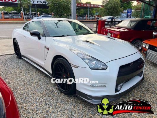Nissan GT-R Coupe en venta