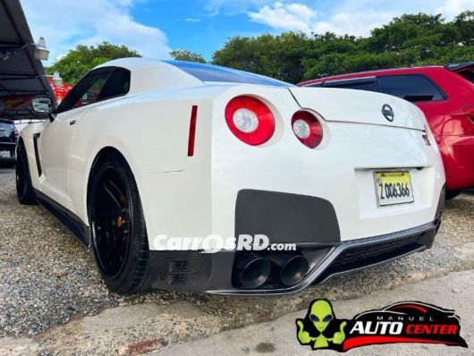 Nissan GT-R Coupe en venta