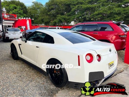 Nissan GT-R Coupe en venta