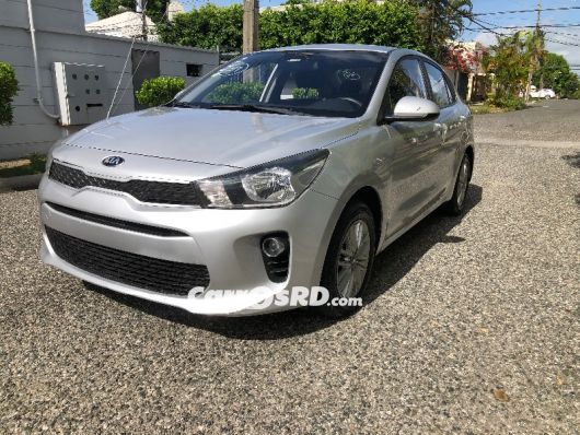 Kia Rio Carros en venta