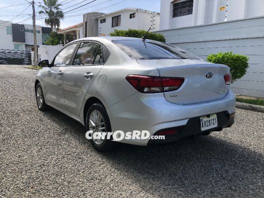 Kia Rio Carros en venta