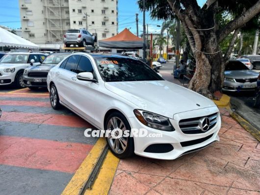 Mercedes-Benz Clase C Carros en venta