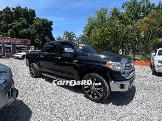 Toyota Tundra Camioneta en venta