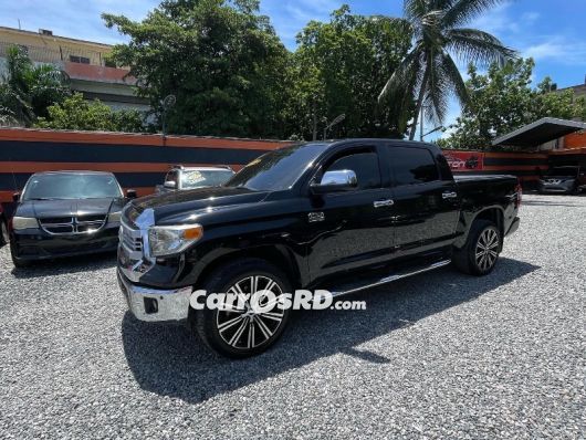 Toyota Tundra Camioneta en venta