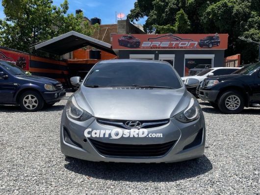 Hyundai Elantra Carros en venta