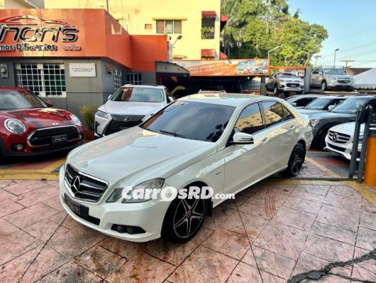 Mercedes-Benz Clase E Carros en venta