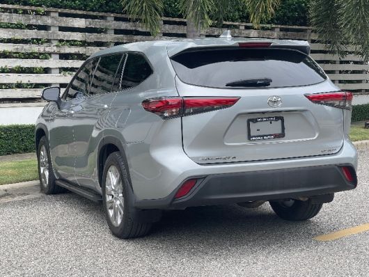 Toyota Highlander LE Plus