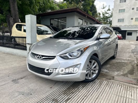 Hyundai Elantra Carros en venta