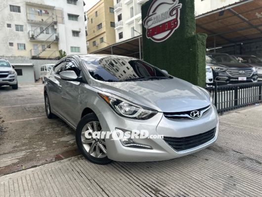 Hyundai Elantra Carros en venta