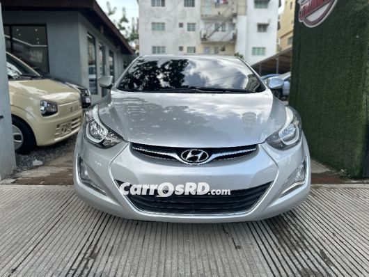 Hyundai Elantra Carros en venta