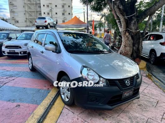 Nissan AD Carros en venta