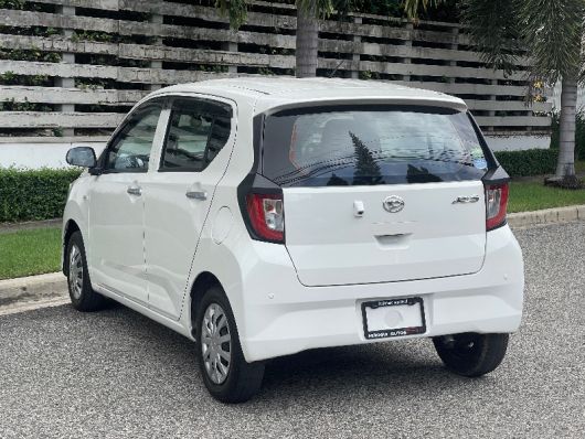Daihatsu Mira Básico