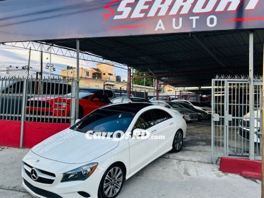 Mercedes-Benz Clase CLA Carros en venta