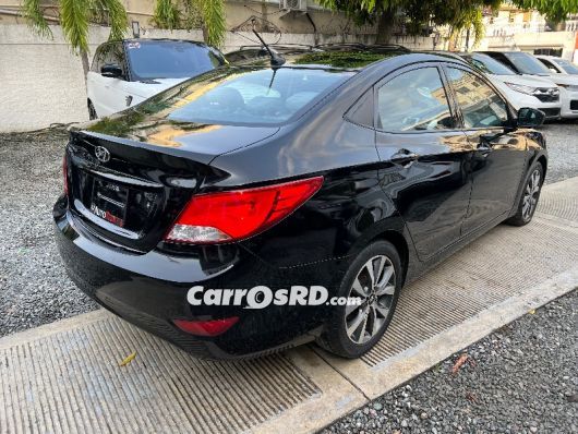 Hyundai Accent Carros en venta