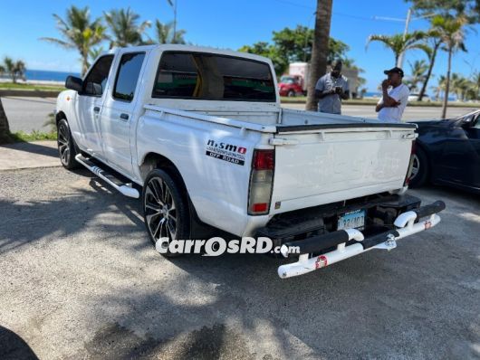 Nissan Frontier Camioneta en venta