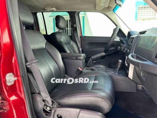 Jeep Liberty Jeepeta en venta