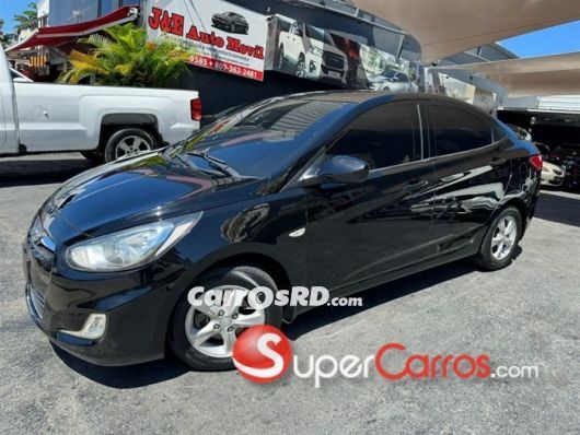 Hyundai Accent Carros en venta
