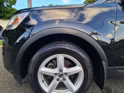 Ford Explorer XL