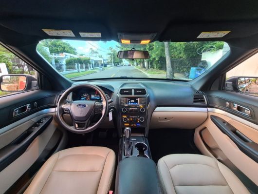 Ford Explorer XL