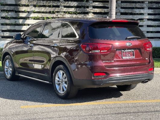 Kia Sorento LX
