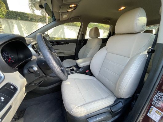 Kia Sorento LX