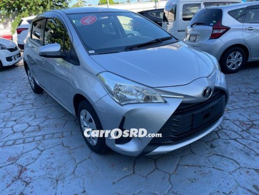 Toyota Vitz Carros en venta