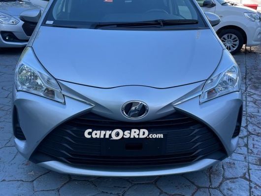 Toyota Vitz Carros en venta
