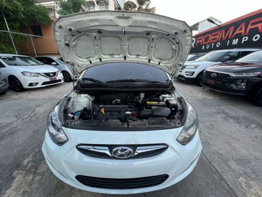 Hyundai Accent Básico