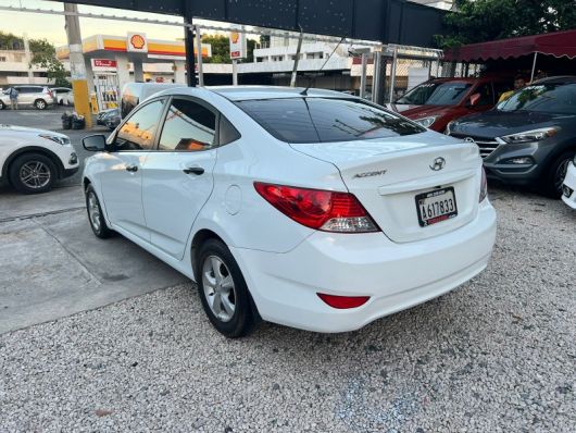 Hyundai Accent Básico