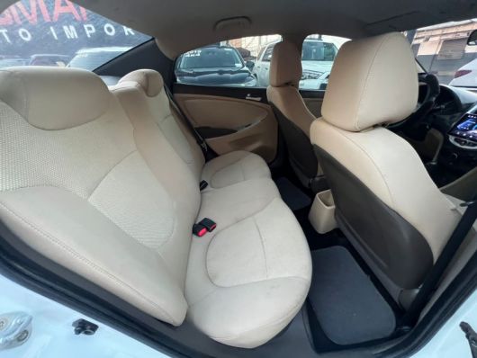 Hyundai Accent Básico