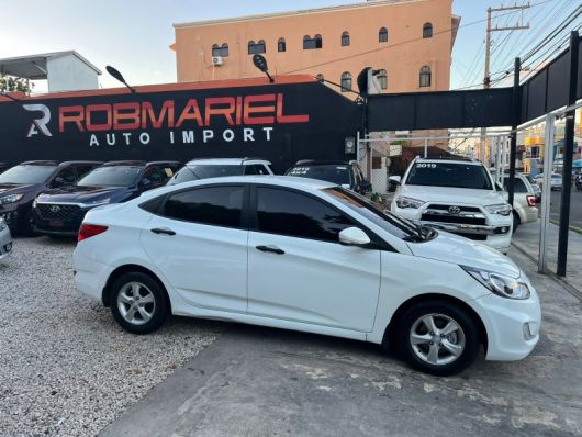Hyundai Accent Básico