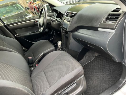 Suzuki Swift Básico
