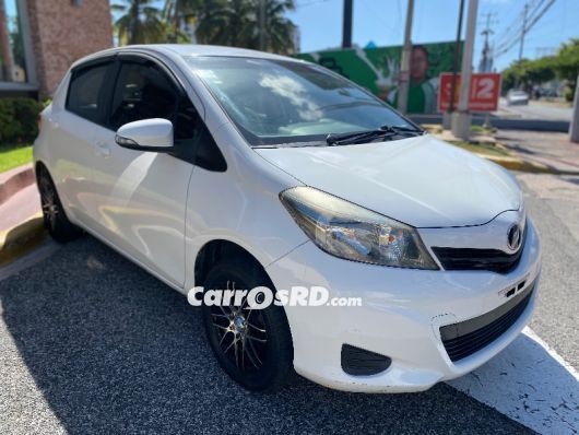 Toyota Vitz Hatchback en venta