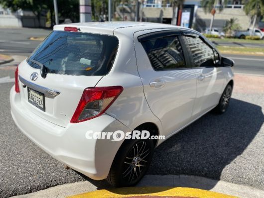 Toyota Vitz Hatchback en venta