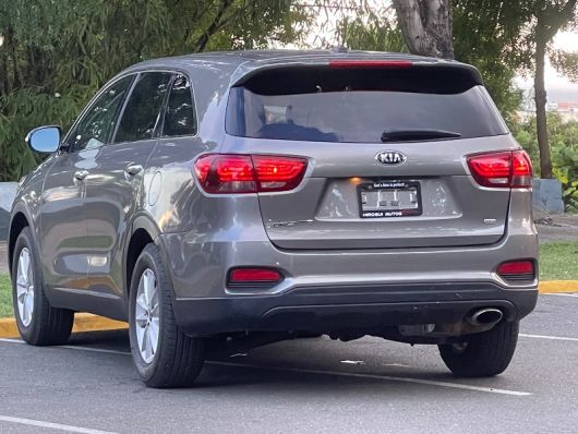 Kia Sorento LX