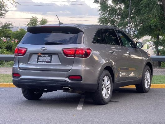Kia Sorento LX