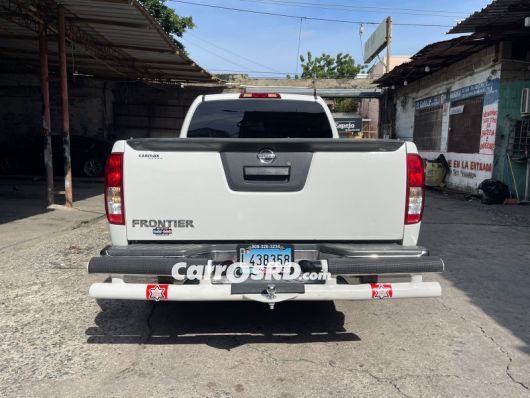 Nissan Frontier Camioneta en venta