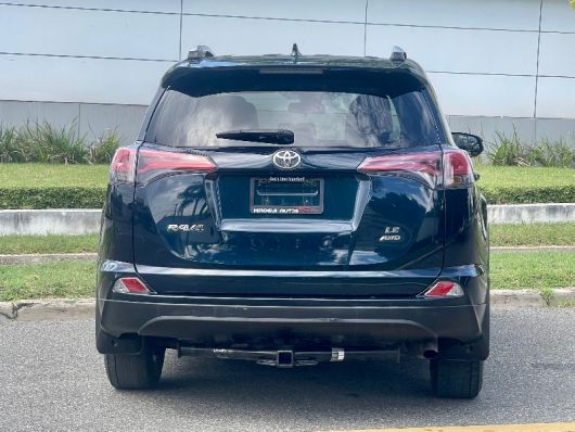 Toyota RAV4 LE
