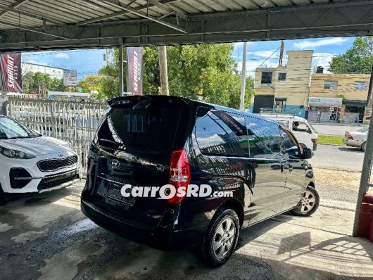 Hyundai Grand Starex Minivan en venta