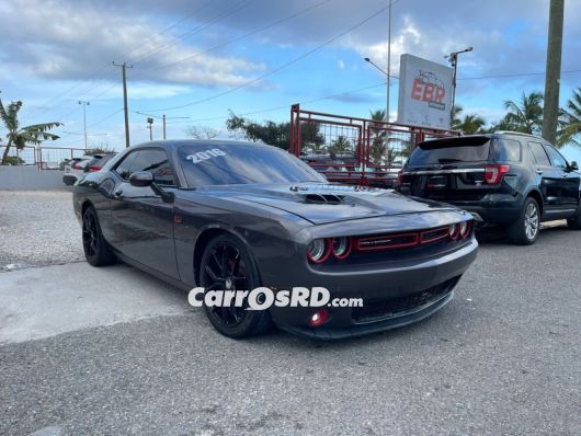 Dodge Challenger Carros en venta