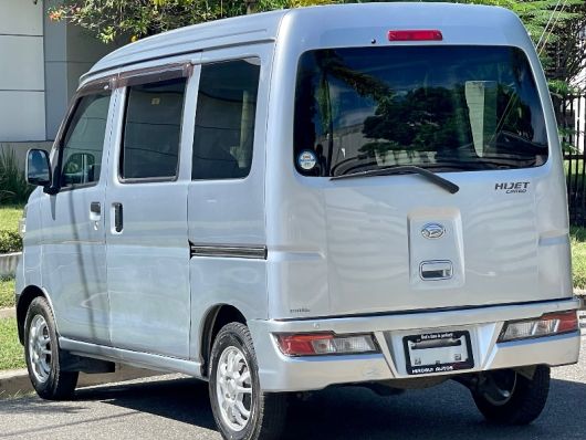 Daihatsu Hijet Minivan