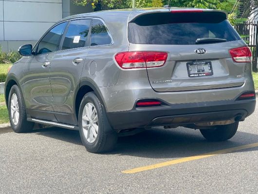 Kia Sorento LX