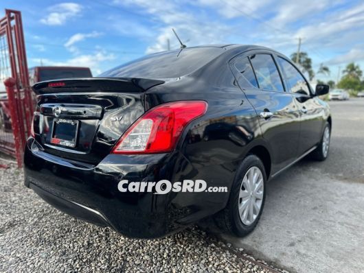 Nissan Versa Carros en venta